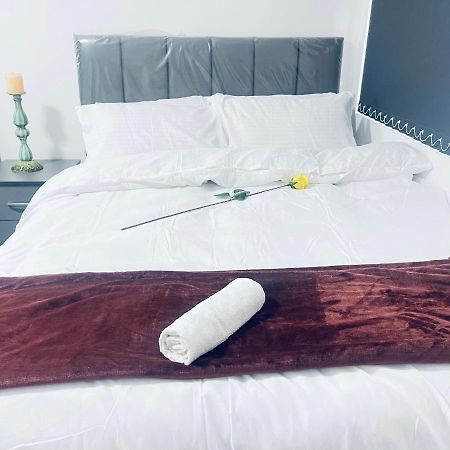 1 Bed Apartment With 2 Beds 1 Double Plus 1 Single Μπέρμιγχαμ Εξωτερικό φωτογραφία