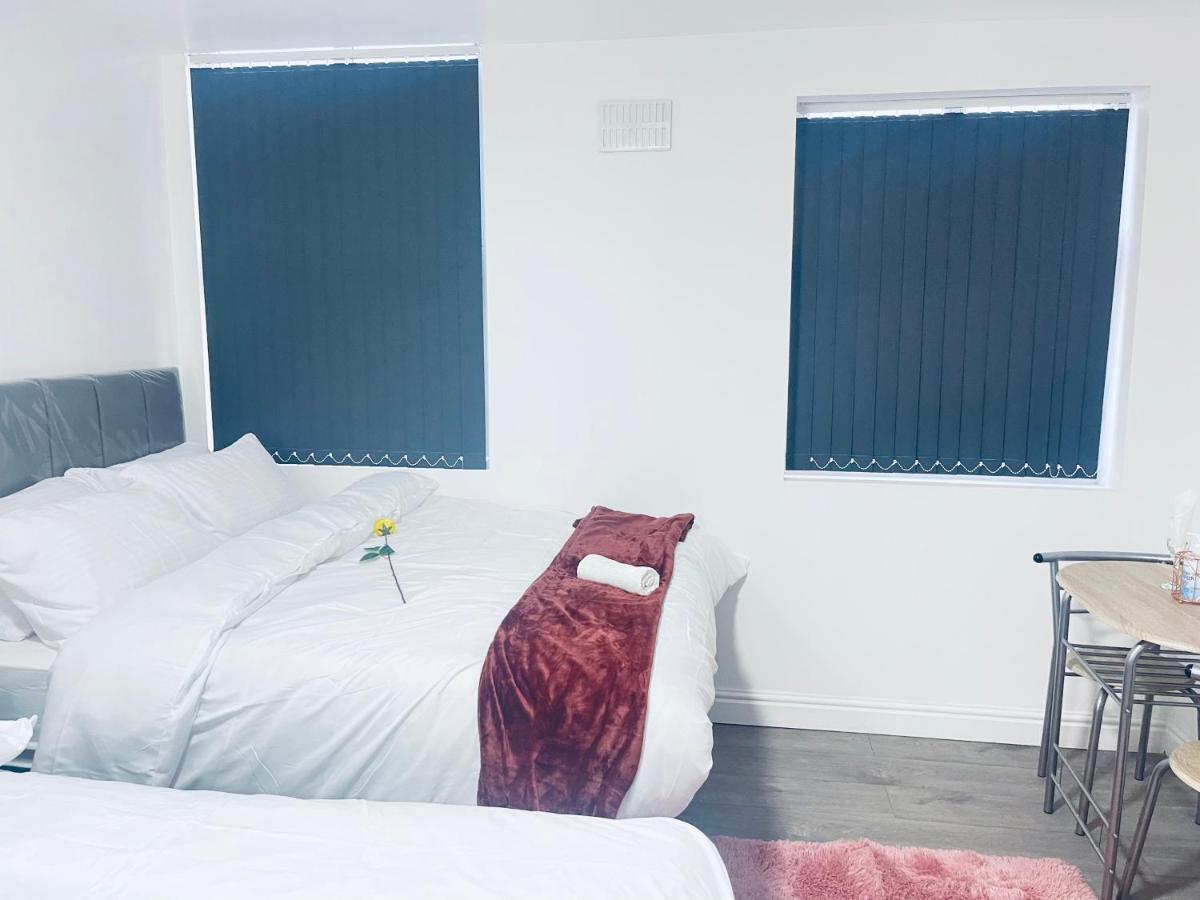 1 Bed Apartment With 2 Beds 1 Double Plus 1 Single Μπέρμιγχαμ Εξωτερικό φωτογραφία