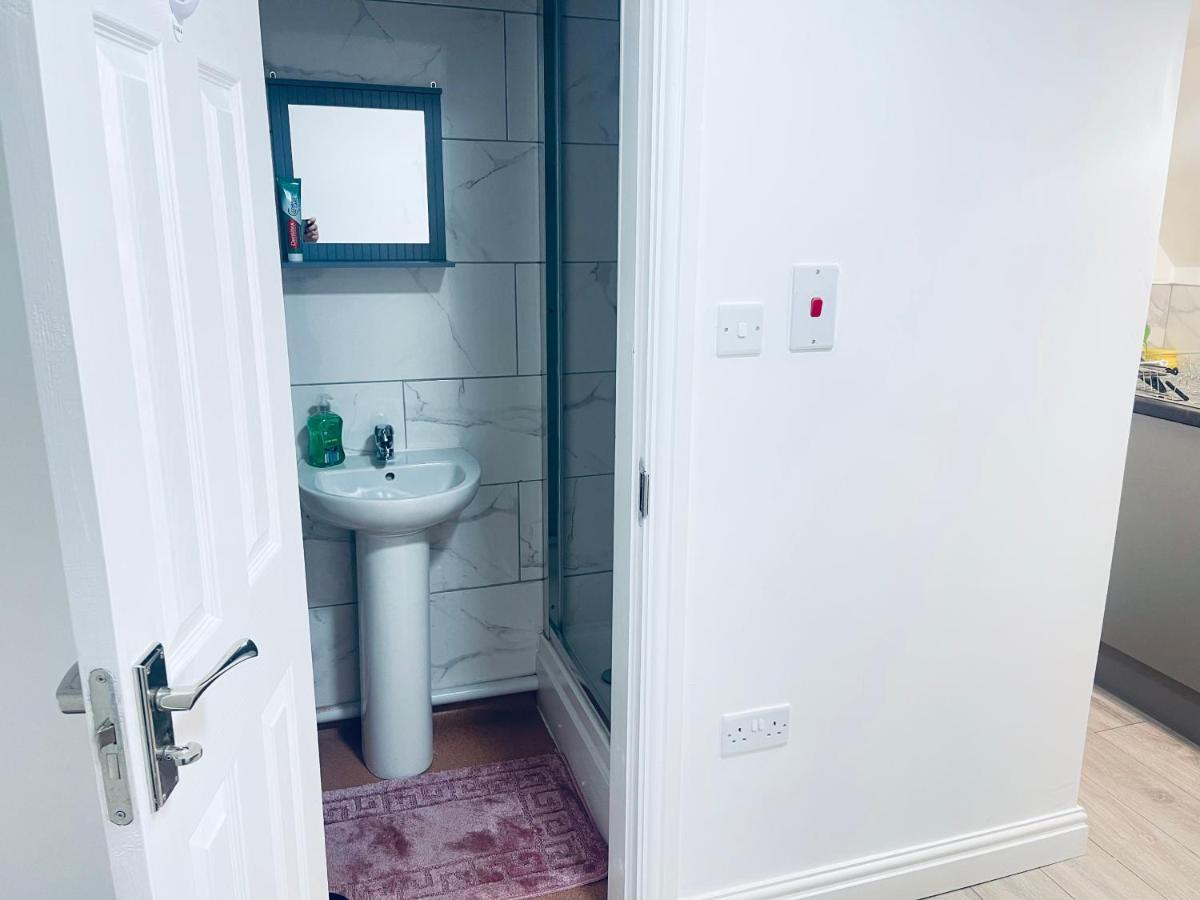 1 Bed Apartment With 2 Beds 1 Double Plus 1 Single Μπέρμιγχαμ Εξωτερικό φωτογραφία