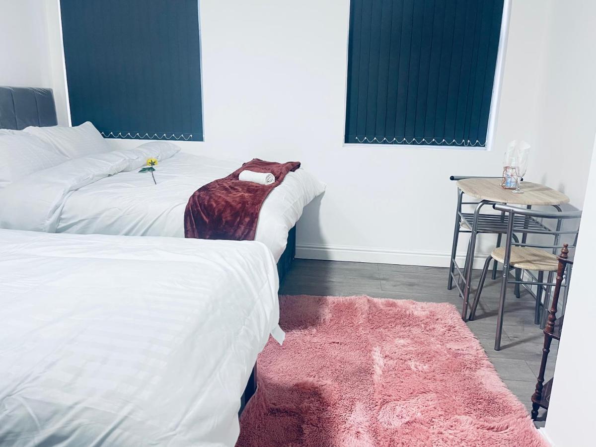 1 Bed Apartment With 2 Beds 1 Double Plus 1 Single Μπέρμιγχαμ Εξωτερικό φωτογραφία