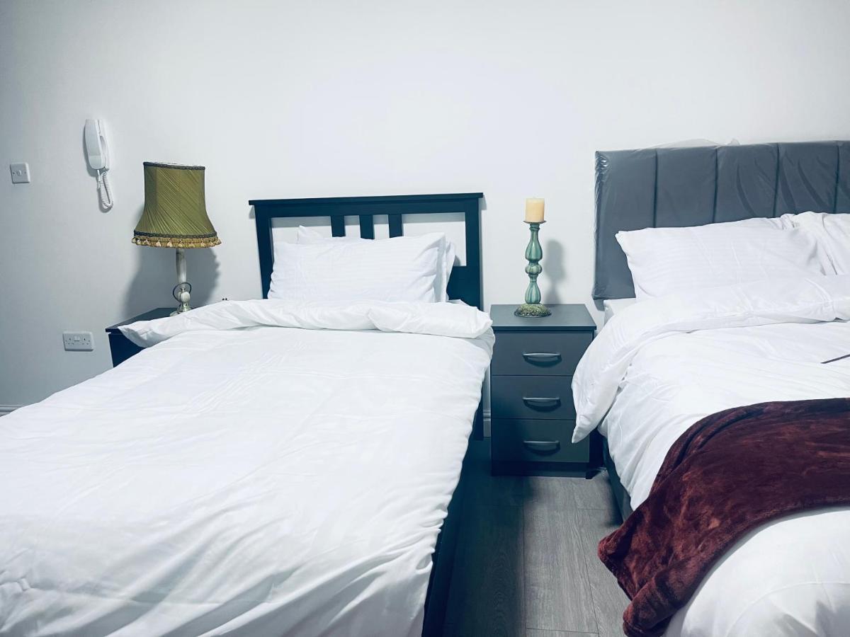 1 Bed Apartment With 2 Beds 1 Double Plus 1 Single Μπέρμιγχαμ Εξωτερικό φωτογραφία