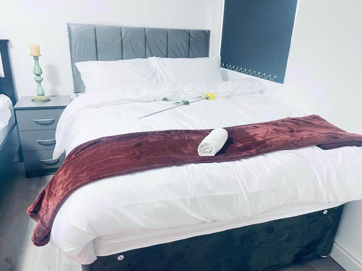 1 Bed Apartment With 2 Beds 1 Double Plus 1 Single Μπέρμιγχαμ Εξωτερικό φωτογραφία